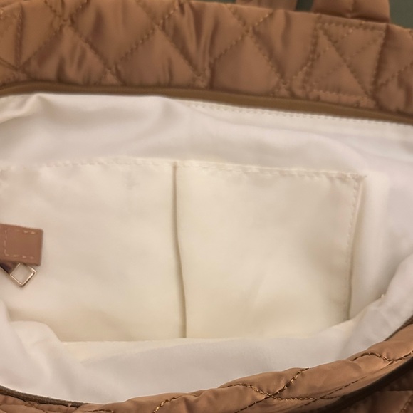 Elegant Quilted Tan Tote Bag Set - Picture 6 of 12